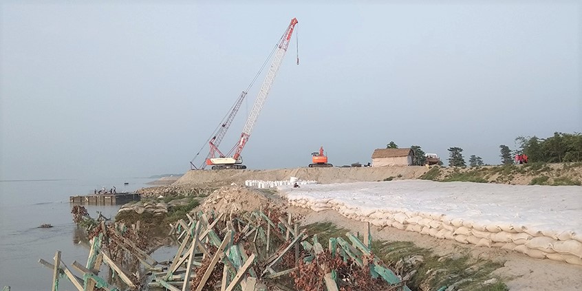 कोसीमा ‘पाइलट च्यानल’ खन्दै भारत, स्थानीय त्रसित