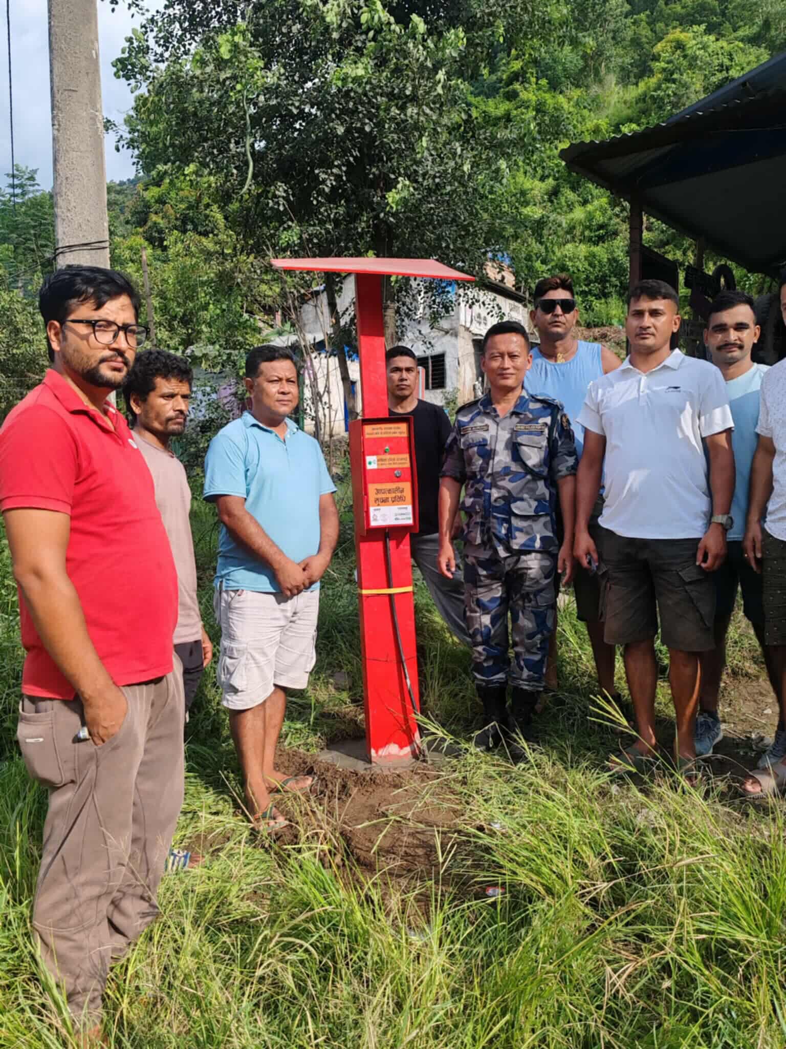 चितवनको सिमलताल र धादिङको चरौँदीमा विपद्को सुचनाका लागि  इलेक्ट्रिक डिभाईस (IOT) जडान