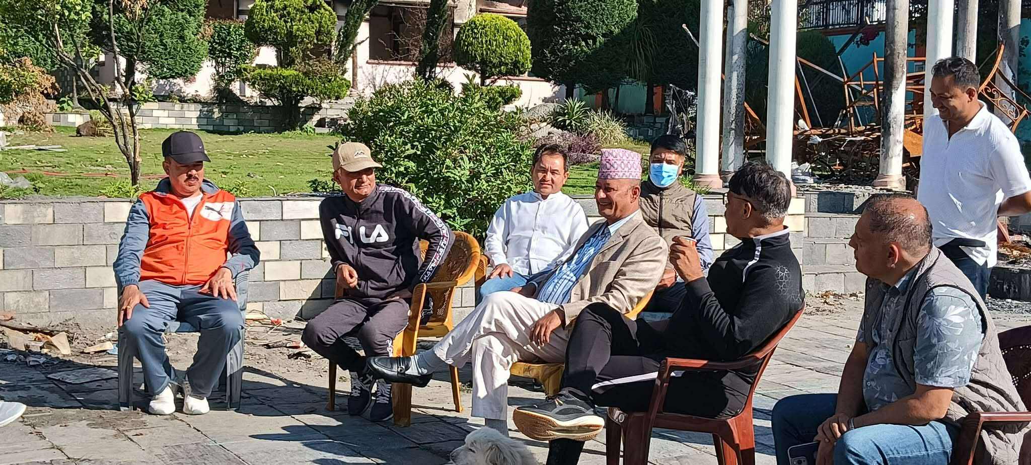 सुटुक्क विदेश भागेका भनिएका पूर्व उर्जामन्त्री आफ्नै निवासमा देखिए