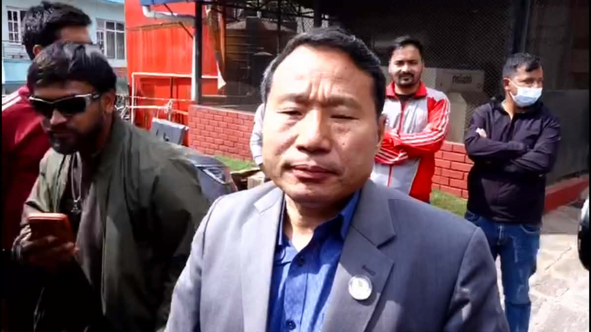 सरकारले आफ्नो वाचा विपरित ऋण लिँदैछ, जवाफ दिनुपर्छः नेकपा नेता पुन