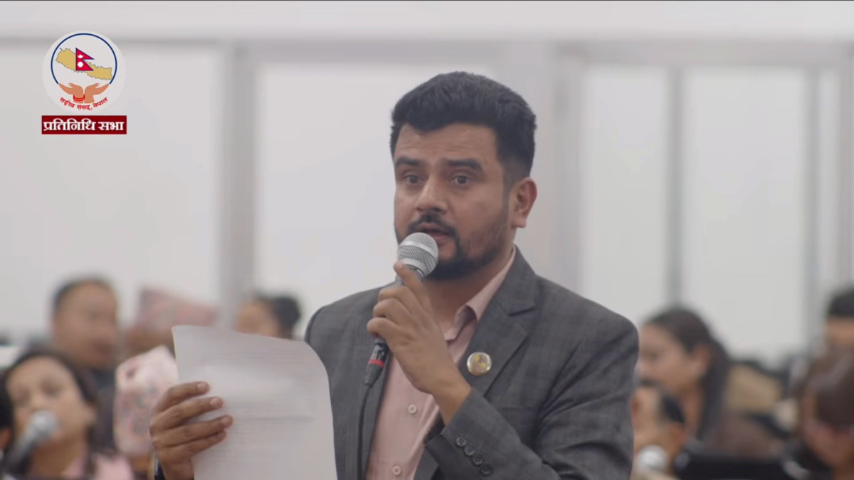 औषधिको मूल्यवृद्धिमा अर्बौंको घोटालाः सांसद खत्रीद्वारा छानबिनको माग