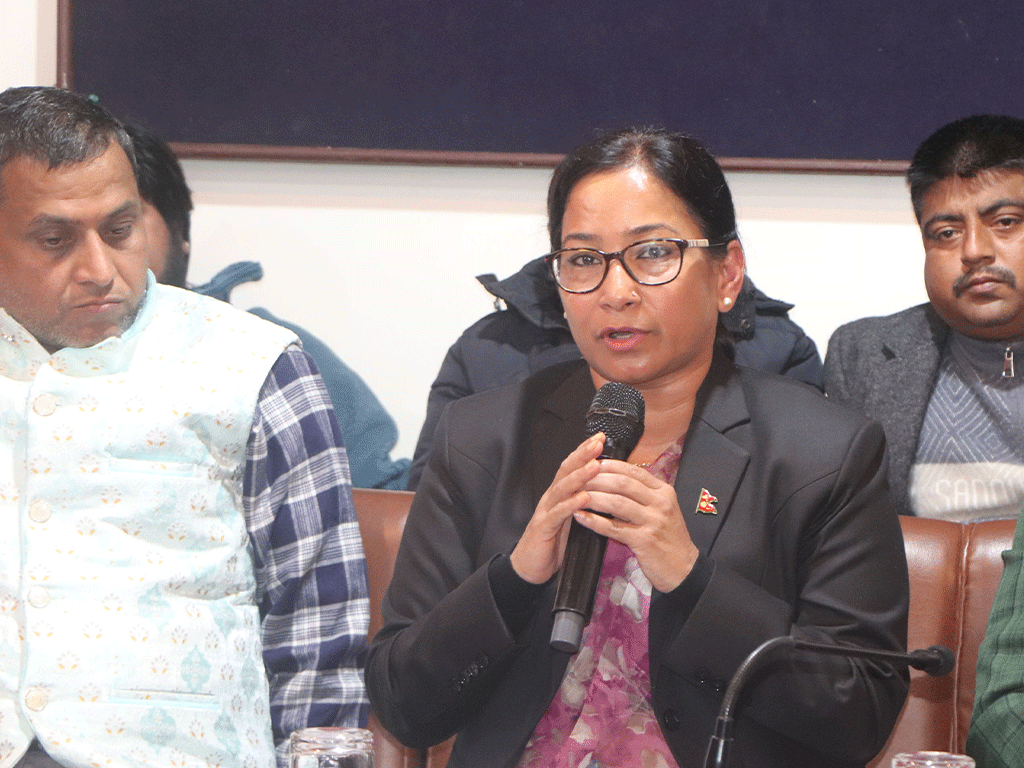 चितवनको सामान्य चुनावबाट डराउँदिन : रेनु दाहाल