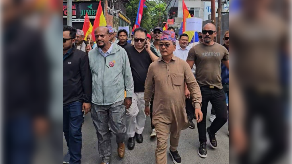 सबै भ्रष्टाचार काण्डको छानबिन माग गर्दै राप्रपाले बुझायो अख्तियारमा ज्ञापनपत्र