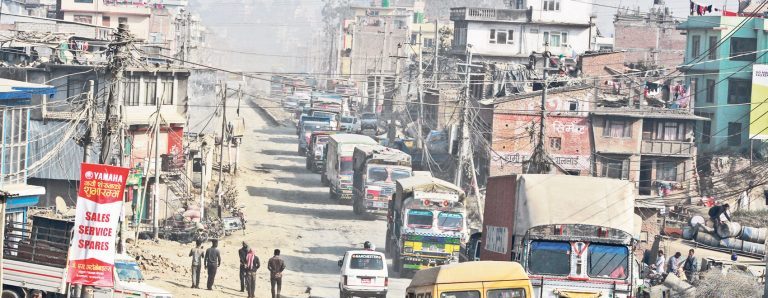 यसकारण उपत्यकामा सडक विस्तारको काम ठप्प छ