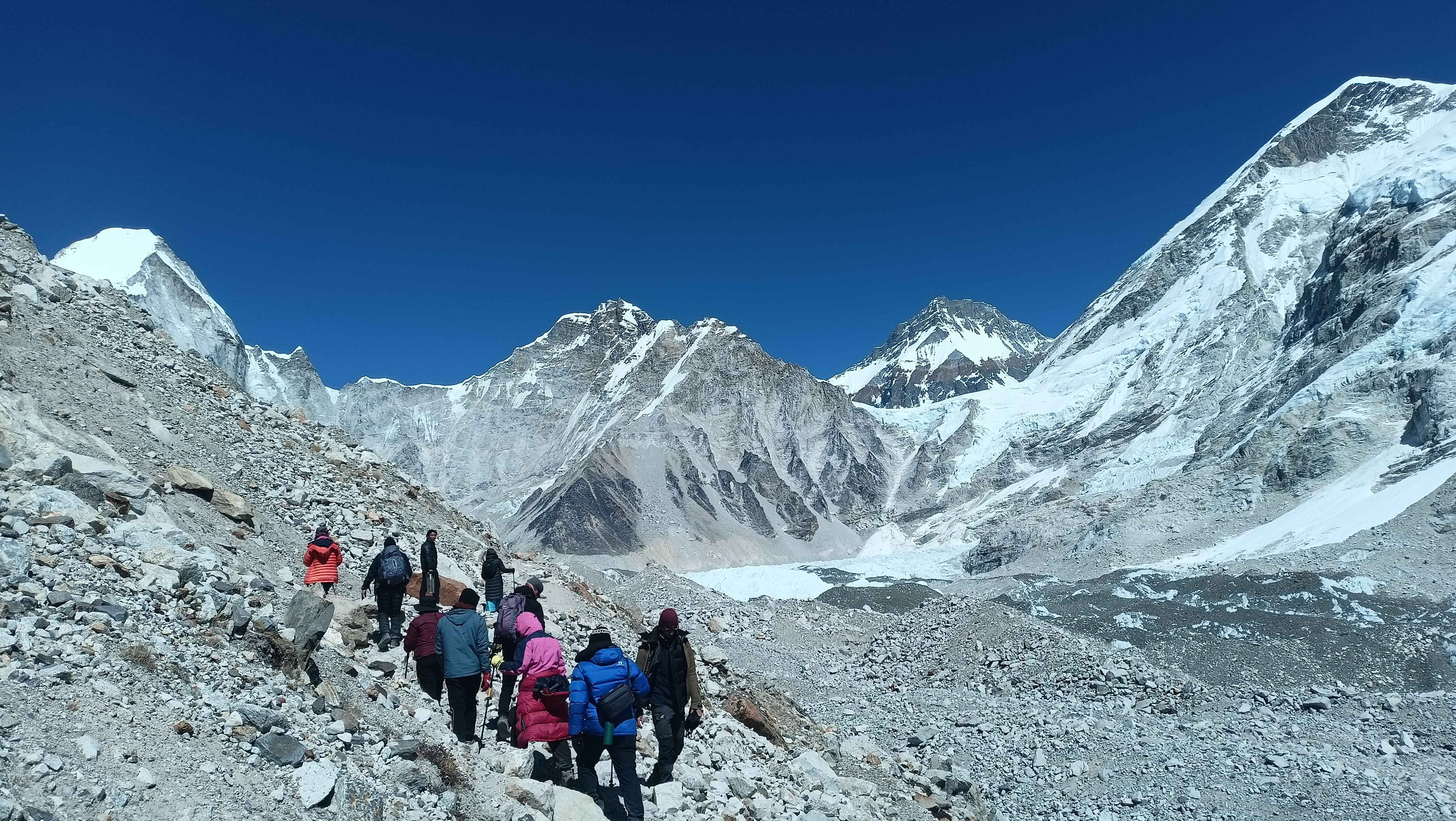 प्रतिकूल मौसमका कारण सगरमाथा आरोहण प्रभावित