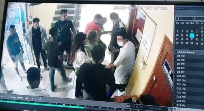 हेटौँडाको सन्चो अस्पतालका चिकित्सकलाई कुटपिट गर्ने ६ जना धरौटीमा रिहा