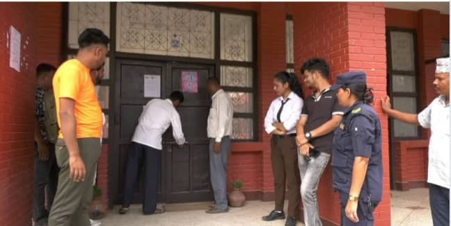 नेपाल संस्कृत विश्वविद्यालय बेलझुण्डीमा लागेको ताला दुई महिनापछि खुल्यो