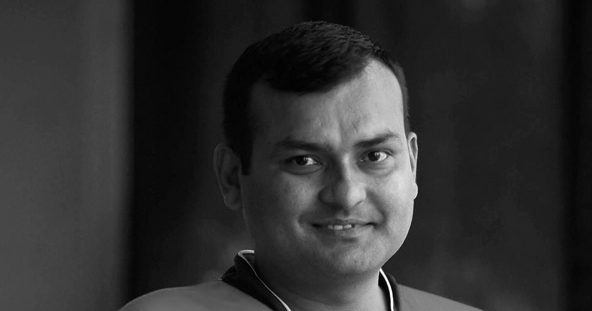 पत्रकार सरोजराज अधिकारी झुन्डिएको अवस्थामा मृत फेला