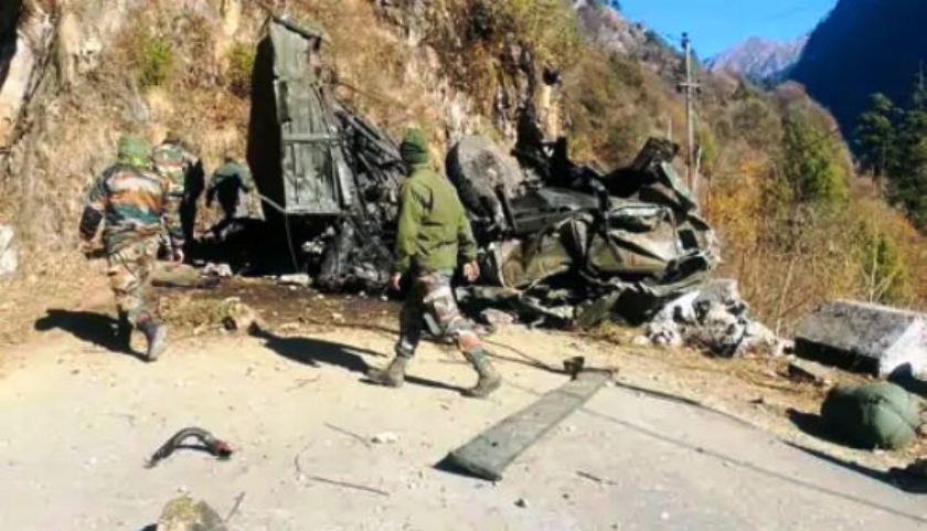 भारतीय सेनाको ट्रक दुर्घटना हुँदा १६ जनाको मृत्यु