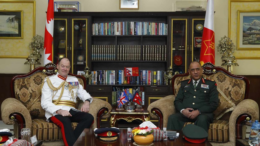 प्रधान सेनापति शर्मा र बेलायती सेना प्रमुख सान्डर्सको भेट