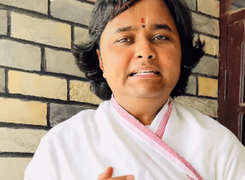 नैतिकतामाथि प्रश्न उठेपछि कथाबाचक शीतलकृष्ण महाराजले दिए यस्तो प्रस्टीकरण