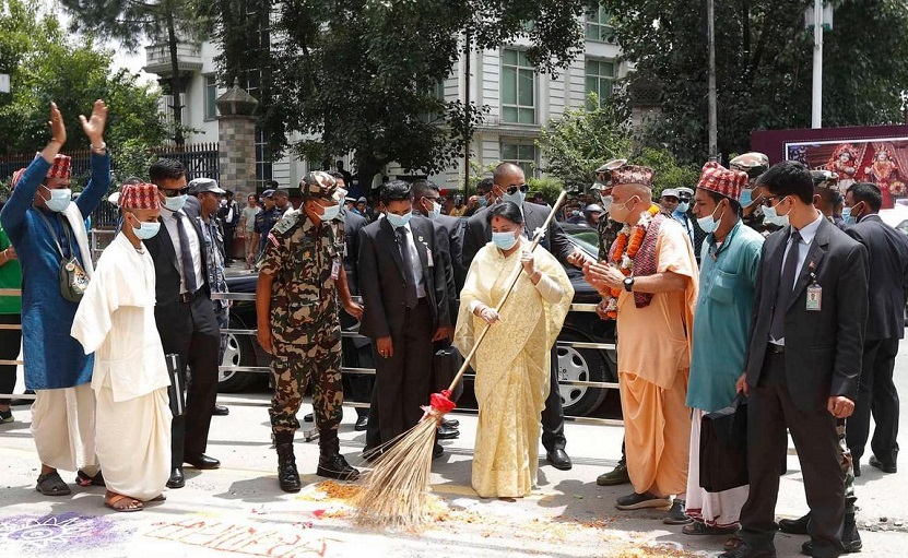 राष्ट्रपति भण्डारीद्वारा जगन्नाथ रथयात्राको अवलोकन