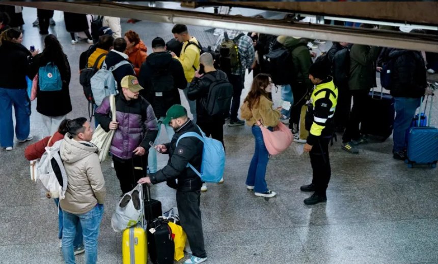 स्पेनमा दुई उच्च गतिको रेल ठोक्किँदा कम्तीमा २१ जनाको मृत्यु