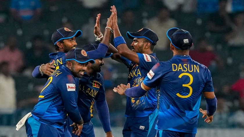 विश्वकप क्रिकेट: श्रीलंकासामु इंग्ल्याण्ड स्तब्ध