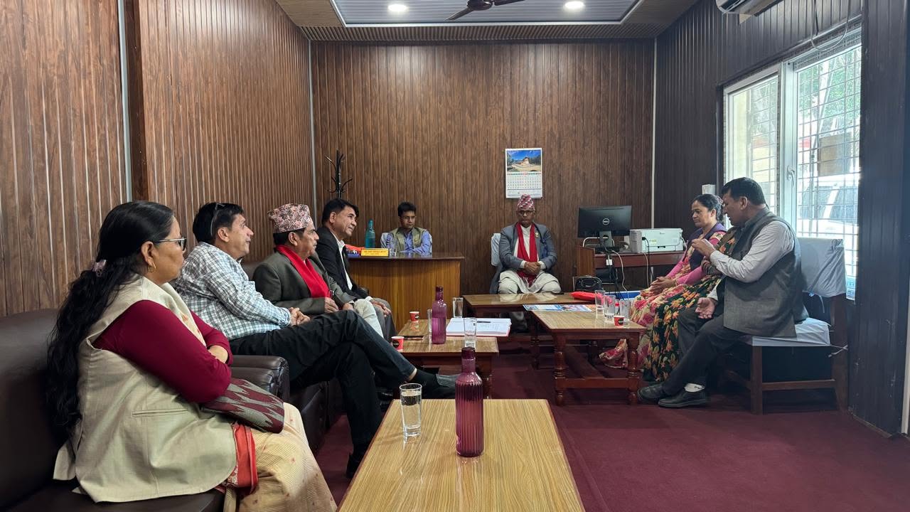 एमालेले नीति तथा कार्यक्रमको पक्षमा मतदान गर्न ह्वीप जारी