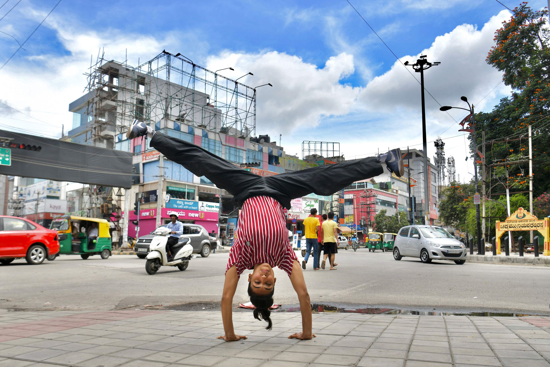 INDIA BREAK DANCING GENDER YOGA