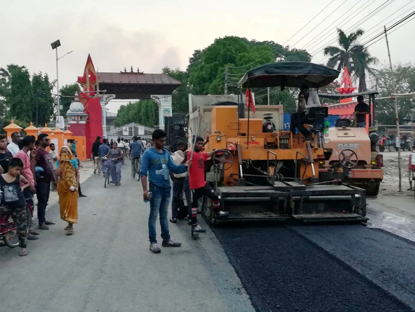 द्रुतगतिमा कालोपत्रे