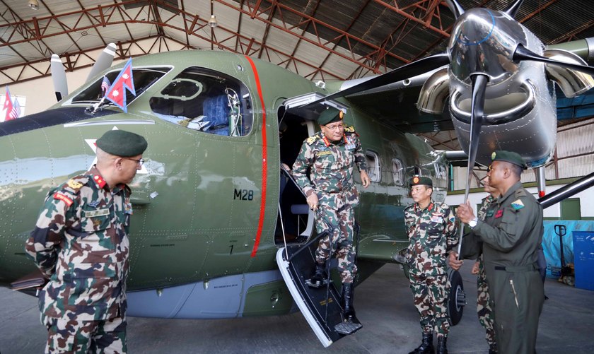 नेपाली सेनाको विमान लिएर बङ्गलादेश गए प्रधानसेनापति थापा