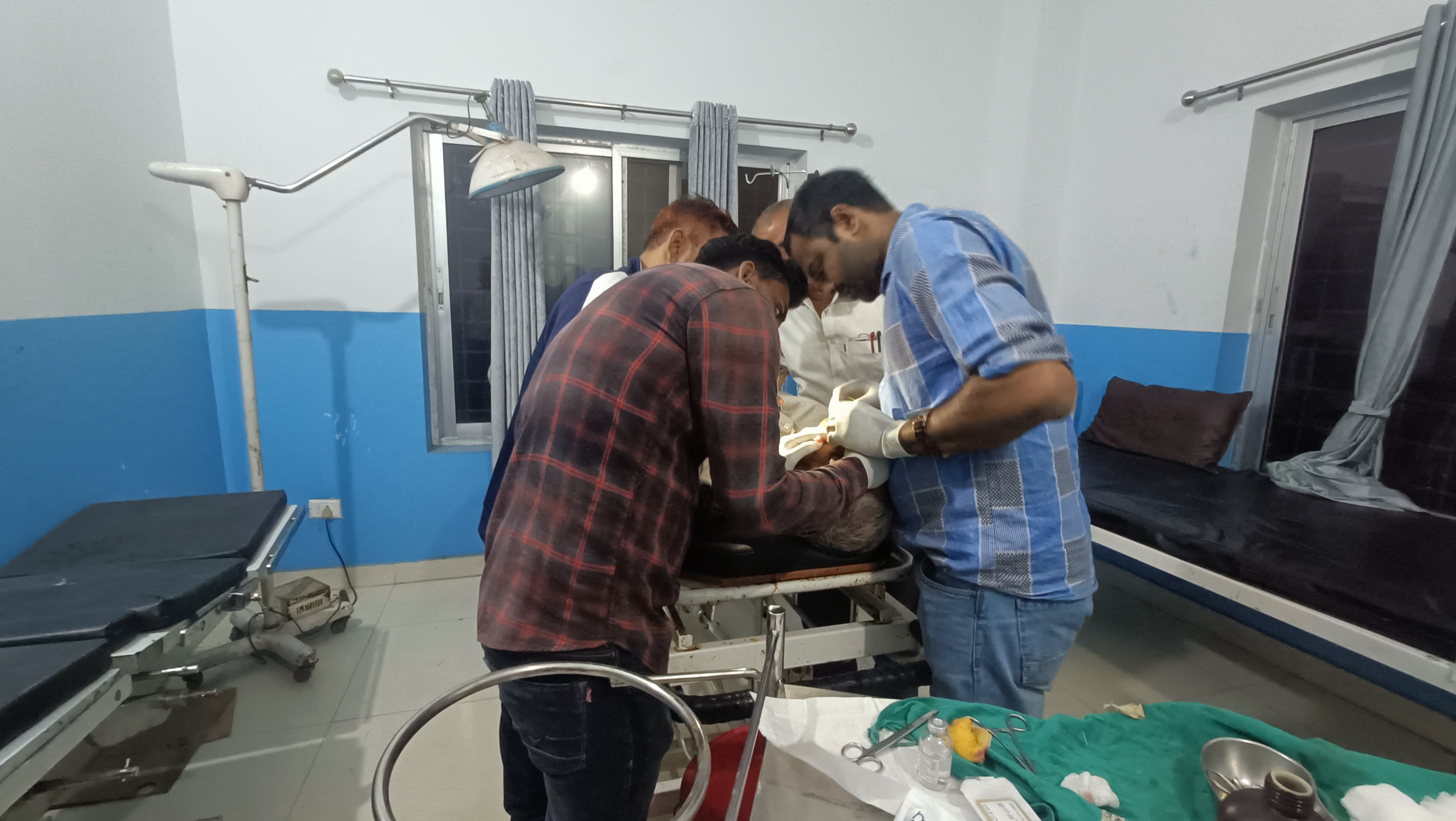 धमलाको निर्वाचन महासंग्रामका विवाद हुदा प्रचार्य घाइते, १७ टाका