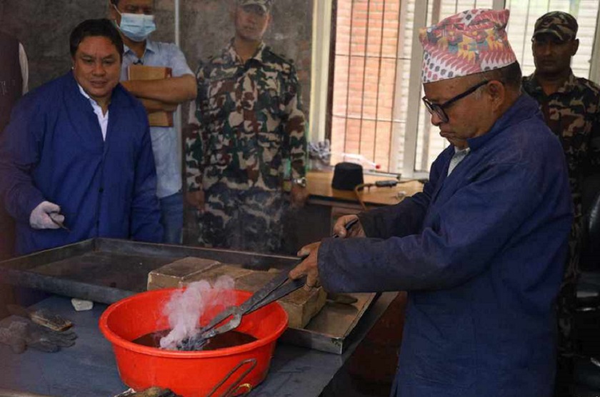 एक क्विन्टल भनिएको सुन फेरि घट्यो, ६० किलो ७ सय १६ ग्राम कायम