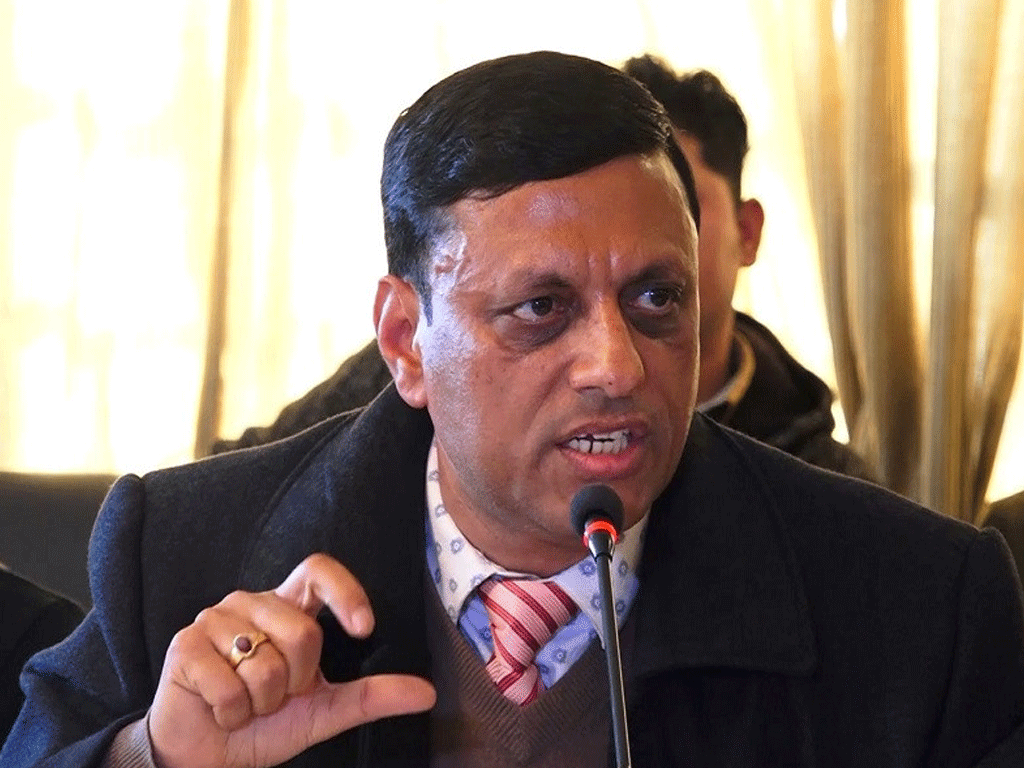 प्रतिनिधि सभा विघटनविरुद्धको मुद्दामा टिकाराम भट्टराईले मागे अन्तरिम आदेश