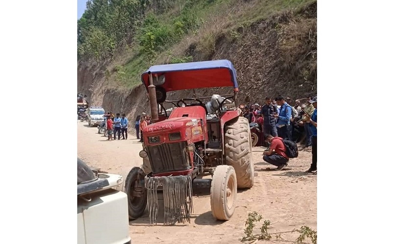 ट्याक्टरले किच्दा बालिकाकाे ज्यान गयाे