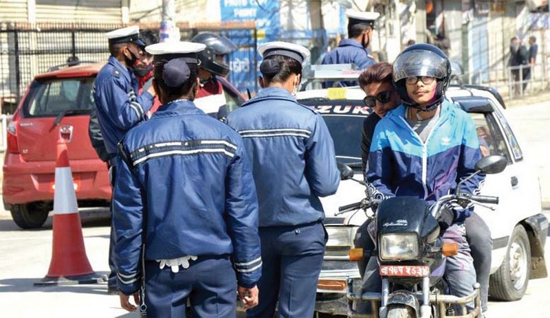 सत्र सय सुरक्षाकर्मी सङ्क्रमित