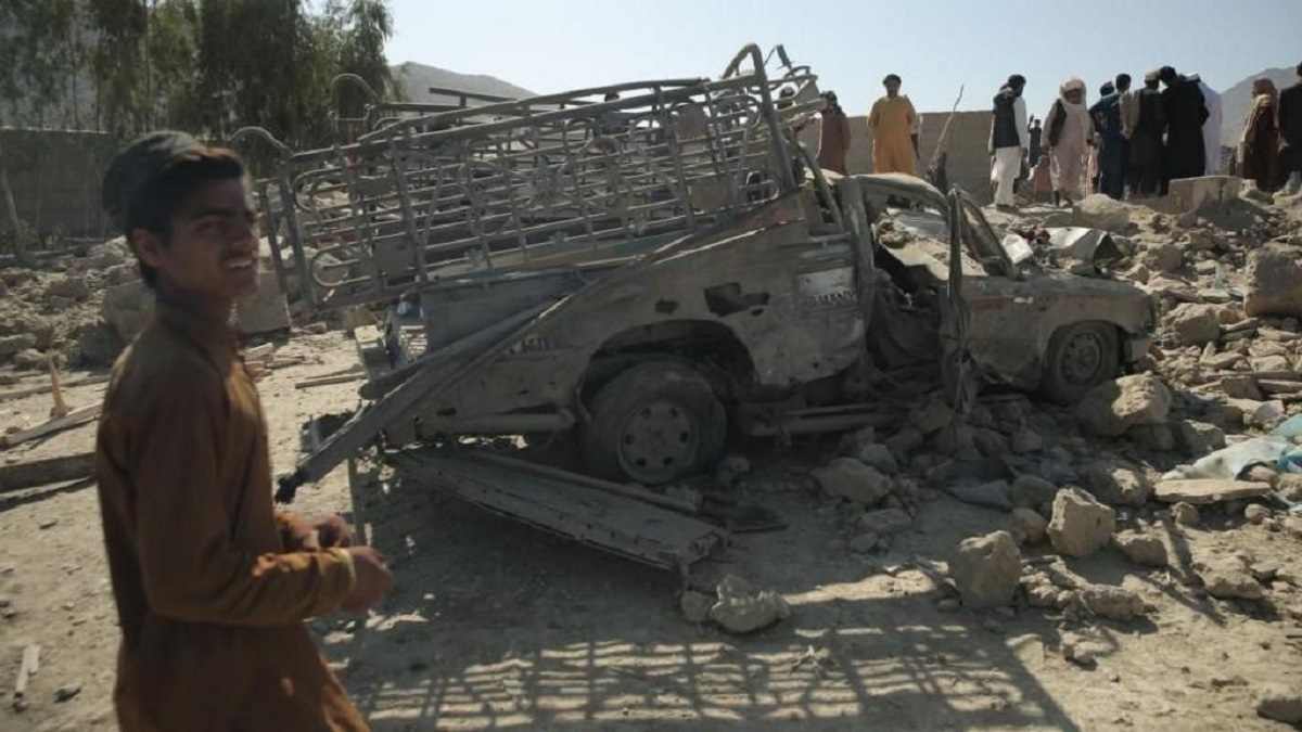 पाकिस्तान-अफगानिस्तानबिच युद्ध : १२७ जना मारिए