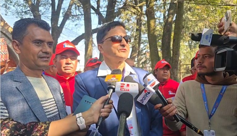 योगेश भट्टराईको प्रश्न: कम्युनिष्ट आन्दोलनलाई वैचारिक बहसमा लैजाने कि विसर्जन गर्ने ?