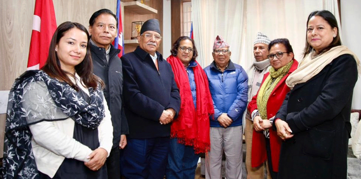 लेखक तथा विश्लेषक युग पाठक नेकपा प्रवेश